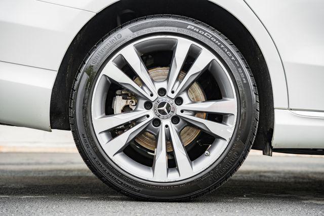 Photo of 2021 Polar White Mercedes-Benz C-Class