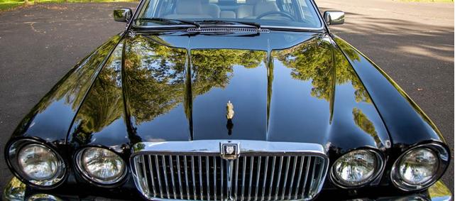 Photo of 1987 Black Jaguar XJ6
