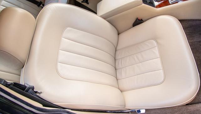 Photo of 1987 Black Jaguar XJ6