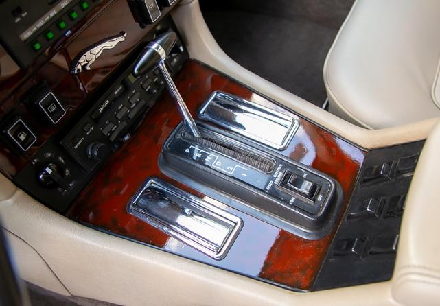 Photo of 1987 Black Jaguar XJ6