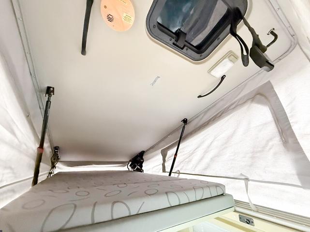 Photo of 2002 Tan Volkswagen Eurovan