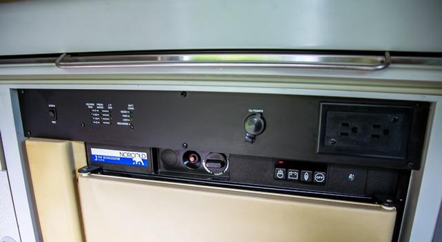 Photo of 2002 Tan Volkswagen Eurovan