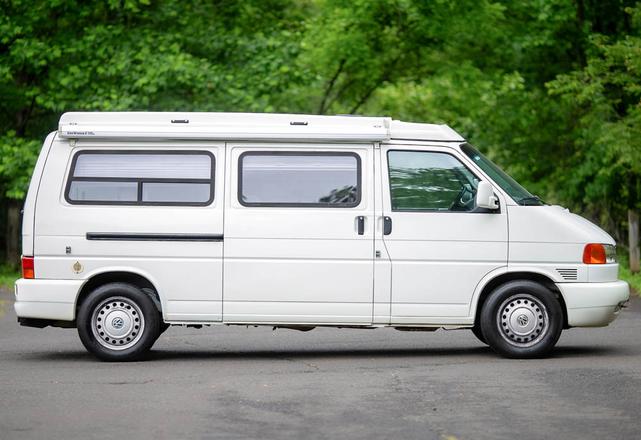 Photo of 2002 Tan Volkswagen Eurovan