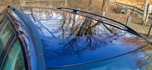 Photo of 2004 Blue Mercedes-Benz E-Class