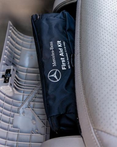 Photo of 2004 Blue Mercedes-Benz E-Class