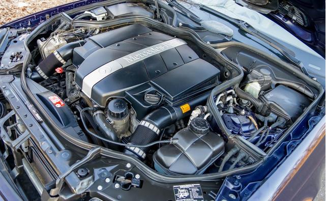 Photo of 2004 Blue Mercedes-Benz E-Class