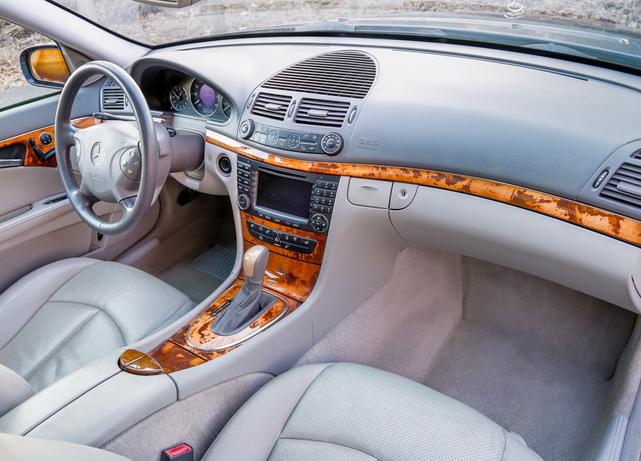 Photo of 2004 Blue Mercedes-Benz E-Class