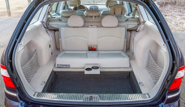 Photo of 2004 Blue Mercedes-Benz E-Class