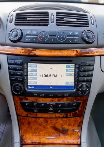 Photo of 2004 Blue Mercedes-Benz E-Class