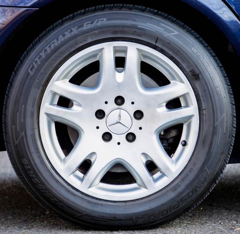 Photo of 2004 Blue Mercedes-Benz E-Class