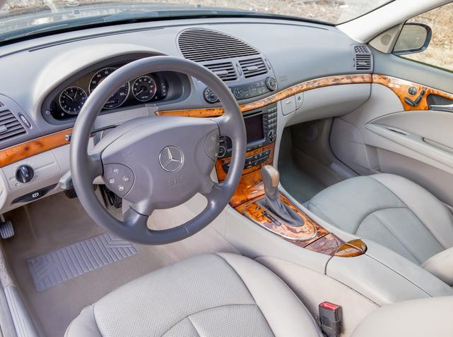 Photo of 2004 Blue Mercedes-Benz E-Class