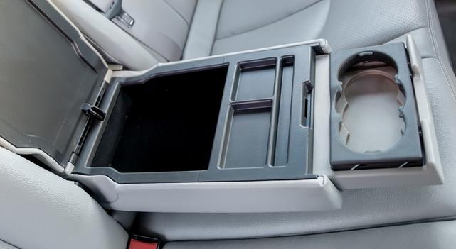 Photo of 2004 Blue Mercedes-Benz E-Class