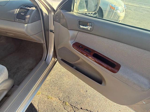 Photo of 2002 Gold Toyota Camry