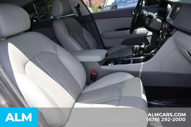 Photo of 2018 Titanium Silver Kia Optima