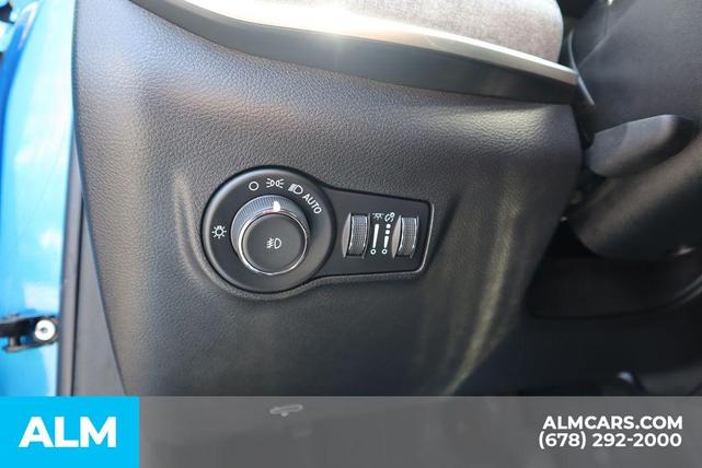 Photo of 2022 Laser Blue Jeep Compass