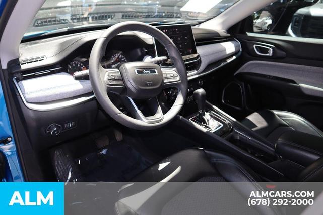 Photo of 2022 Laser Blue Jeep Compass