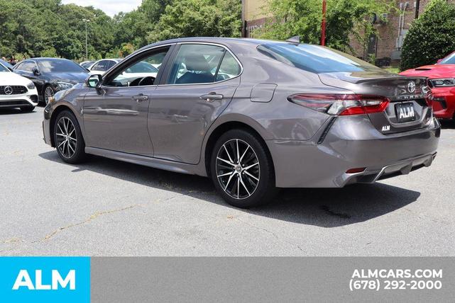 Photo of 2022 Gray Toyota Camry