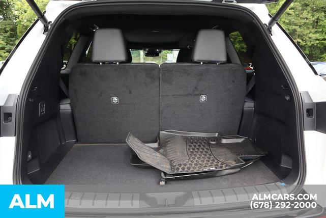 Photo of 2025 White Lexus TX 500h