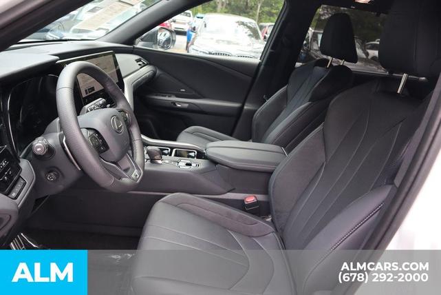 Photo of 2025 White Lexus TX 500h