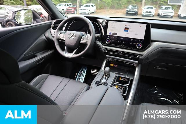Photo of 2025 White Lexus TX 500h