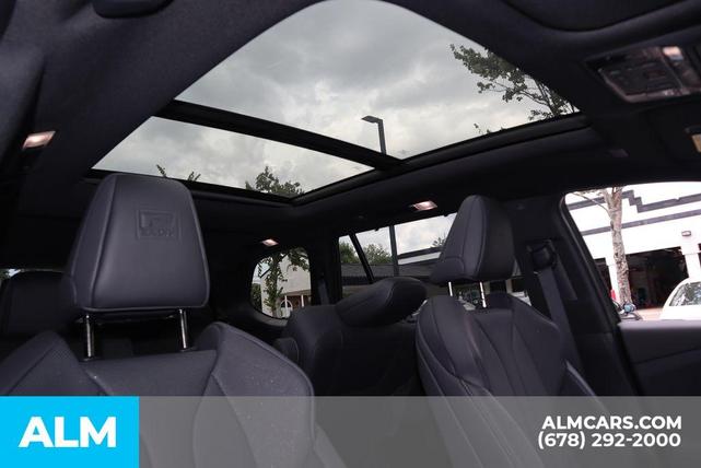 Photo of 2025 White Lexus TX 500h