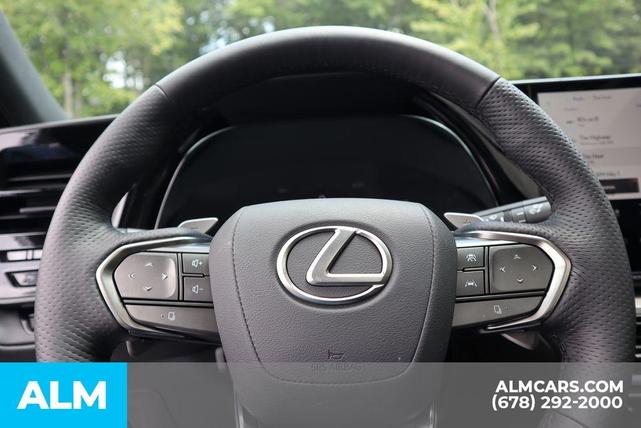 Photo of 2025 White Lexus TX 500h