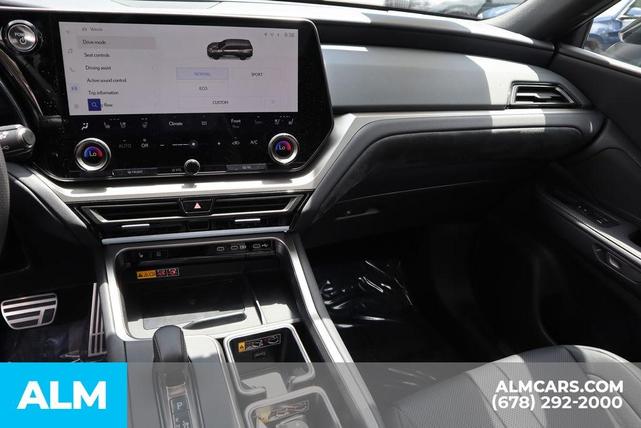 Photo of 2025 White Lexus TX 500h