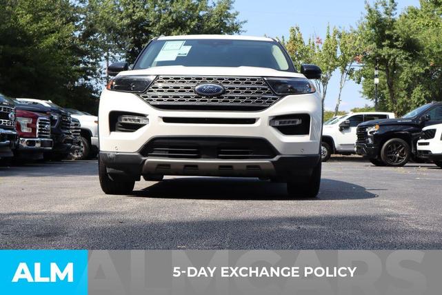 Photo of 2021 White Metallic Ford Explorer