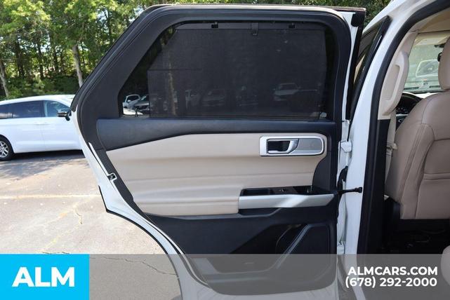 Photo of 2021 White Metallic Ford Explorer