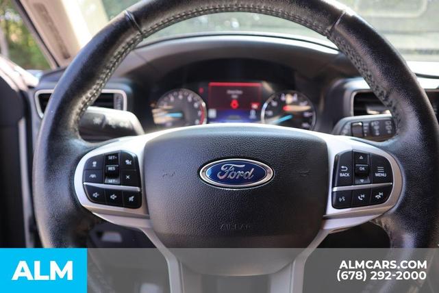 Photo of 2021 White Metallic Ford Explorer