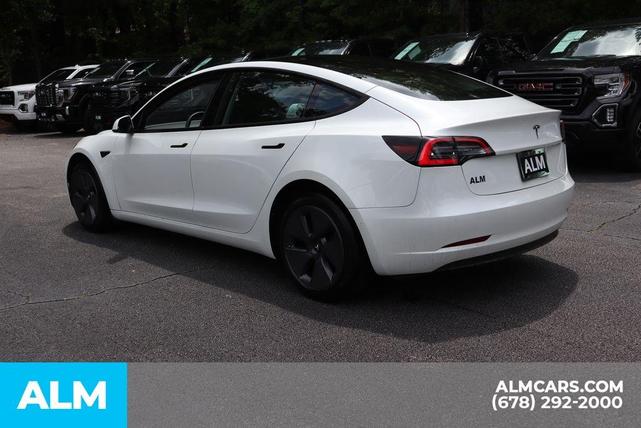 Photo of 2022 White Tesla Model 3