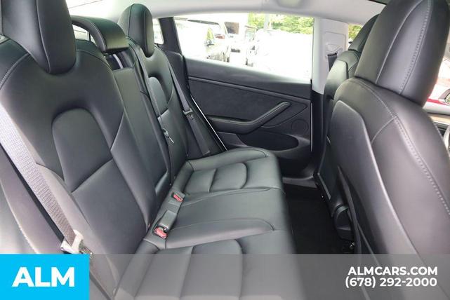 Photo of 2022 White Tesla Model 3