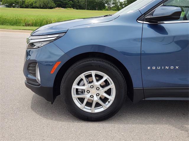 Photo of 2024 Lakeshore Blue Metallic Chevrolet Equinox