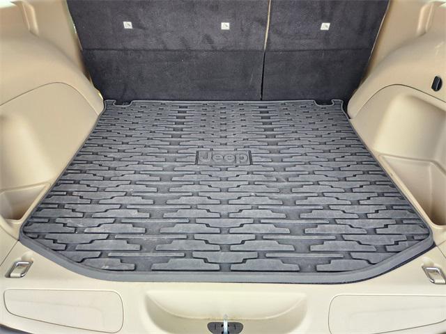 Photo of 2021 Slate Blue Pearlcoat Jeep Grand Cherokee