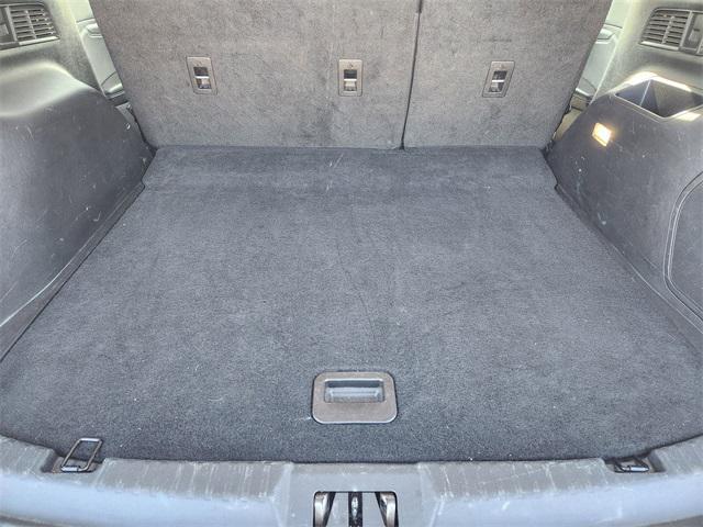 Photo of 2022 ICONIC SILVER Ford Edge
