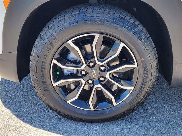 Photo of 2026 Iridescent Pearl Tricoat Chevrolet Trailblazer