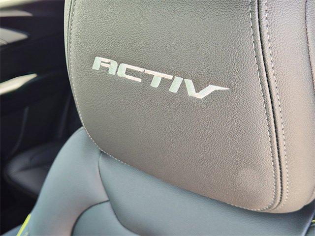 Photo of 2026 Iridescent Pearl Tricoat Chevrolet Trailblazer