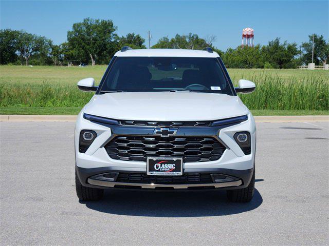 Photo of 2026 Iridescent Pearl Tricoat Chevrolet Trailblazer