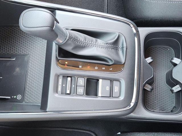 Photo of 2026 Solar Silver Metallic Honda CR-V