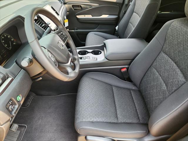 Photo of 2025 Crystal Black Pearl Honda Ridgeline