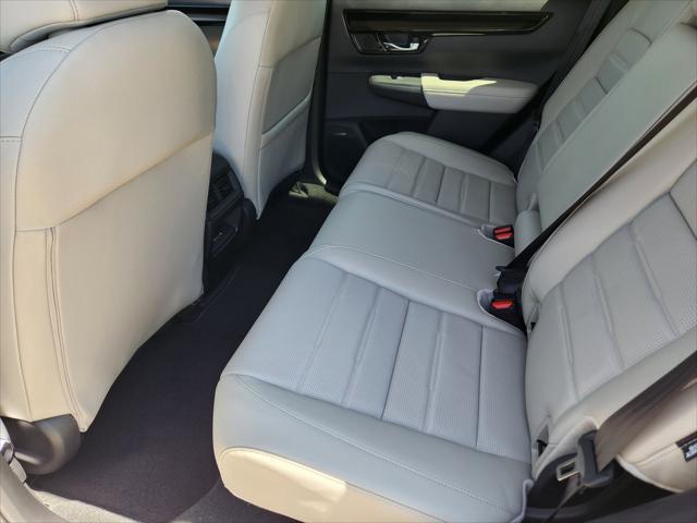 Photo of 2026 Platinum White Pearl Honda CR-V