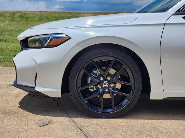 Photo of 2025 Platinum White Pearl Honda Civic
