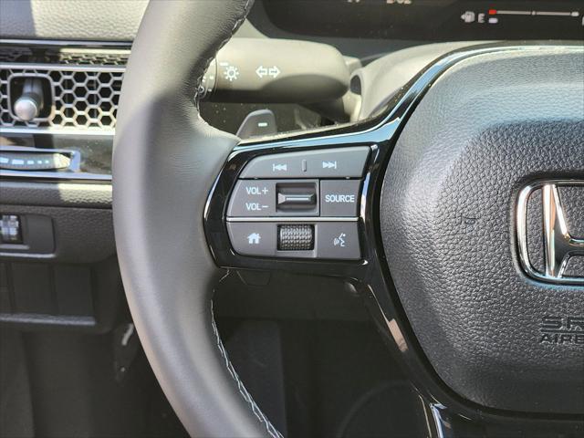Photo of 2025 Platinum White Pearl Honda Civic