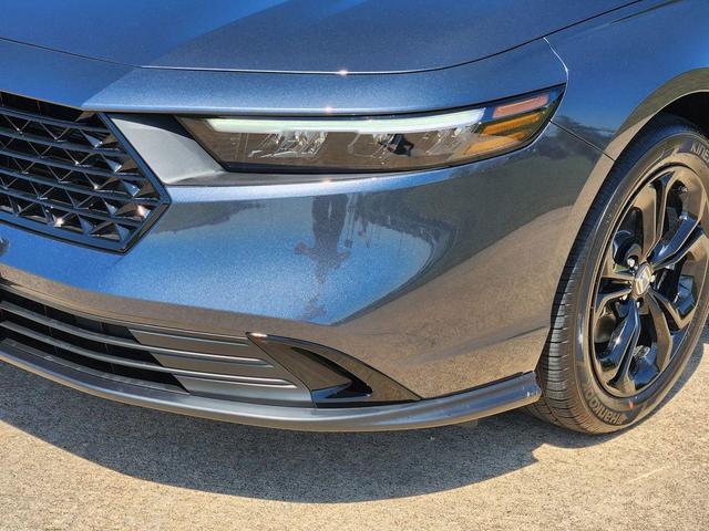 Photo of 2025 Meteorite Gray Metallic Honda Accord