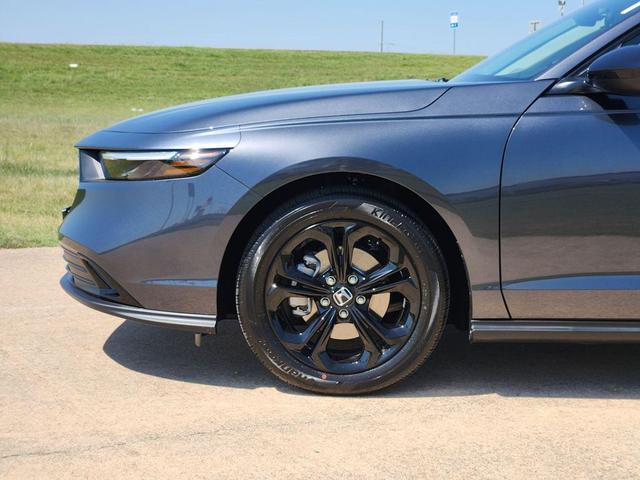 Photo of 2025 Meteorite Gray Metallic Honda Accord