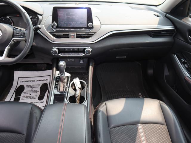 Photo of 2024 Super Black Nissan Altima