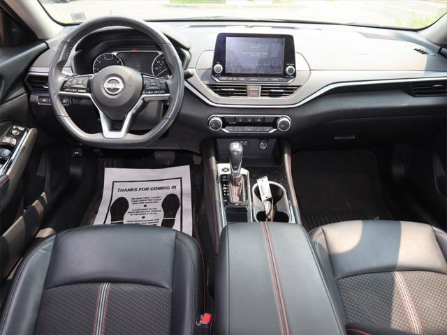 Photo of 2024 Super Black Nissan Altima