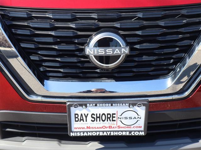 Photo of 2023 Scarlet Ember Tintcoat Nissan Rogue