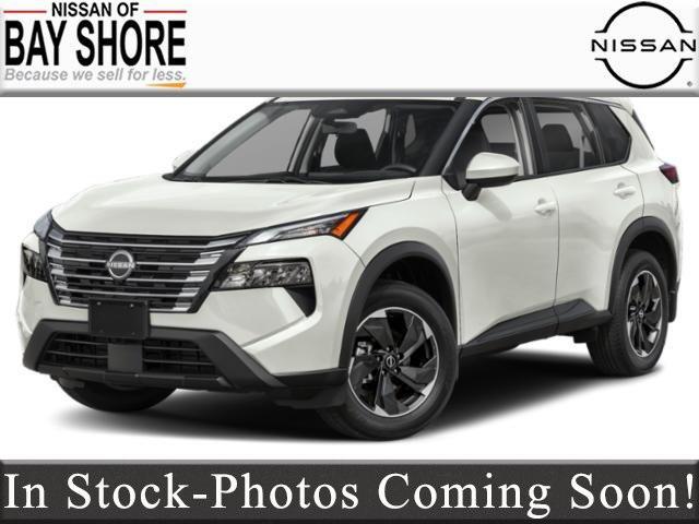 Photo of 2026 Everest White Pearl Tricoat Nissan Rogue