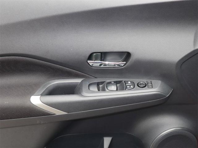 Photo of 2023 Scarlet Ember Tintcoat Nissan Kicks
